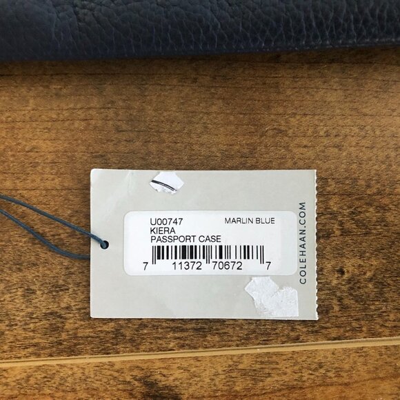 **NWT** COLE HAAN Kiera Medium Leather Pouch - Picture 5 of 7
